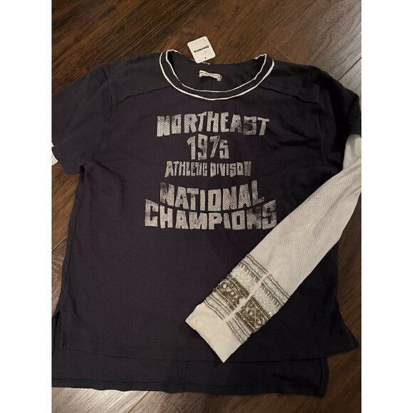 NWT FREE PEOPLE Sz M FOR THE LOVE OF GEO TWOFER EMBELLISHED GRAPHIC THERMAL TOP - Picture 3 of 5